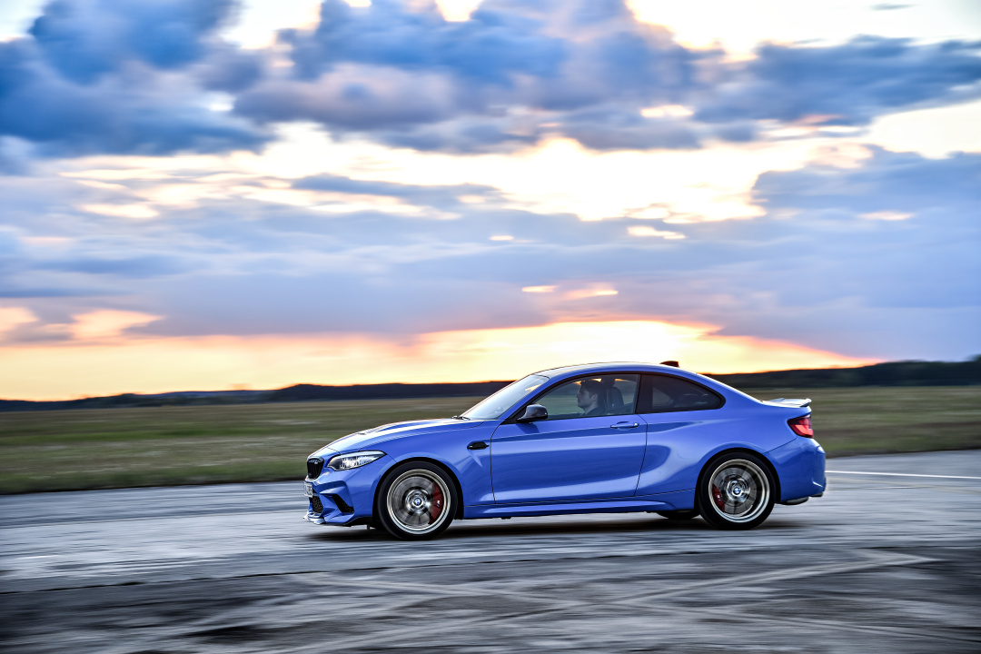 SMALL_P90374215_highRes_the-all-new-bmw-m2-c